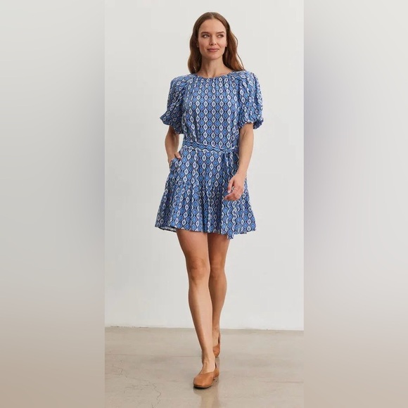 NWT Size M - Velvet by Graham & Spencer Shereen Mini Dress (NWT US$228) - Picture 1 of 14